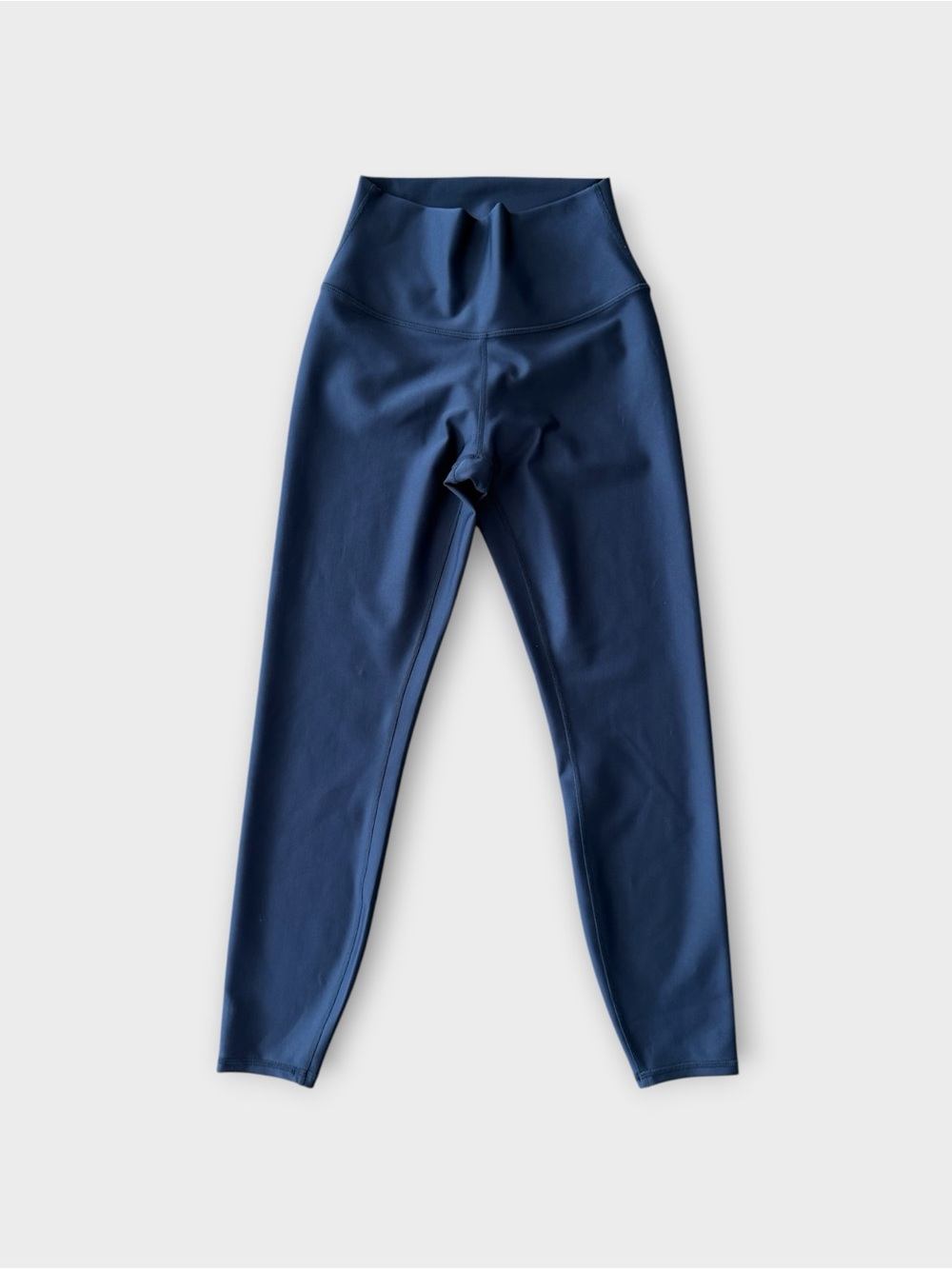 EUC ALO 7/8 HIGH-WAIST AIRLIFT
LEGGING NAVY | SMALL
